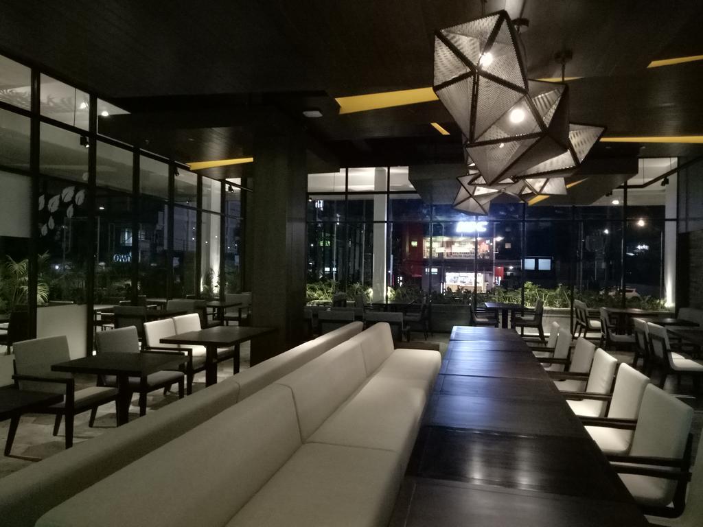 Midtown Hotel Samarinda Εξωτερικό φωτογραφία