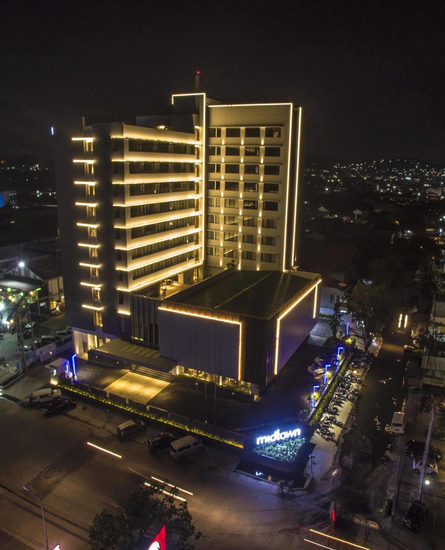 Midtown Hotel Samarinda Εξωτερικό φωτογραφία